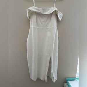 Off the shoulder Lulus dress